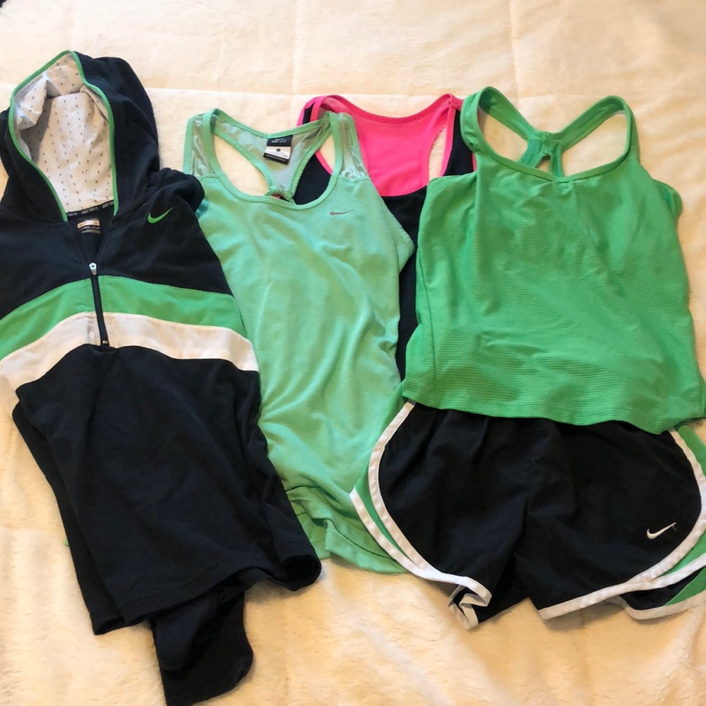 Nike athletic clothes package! Size s